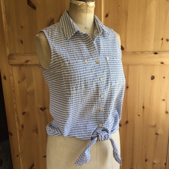 Grey White Cotton Sleeveless Blouse Front Tie - Picture 2 of 7